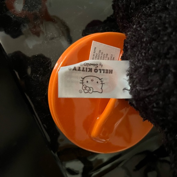 Hello Kitty Black Cat plush - Picture 6 of 6